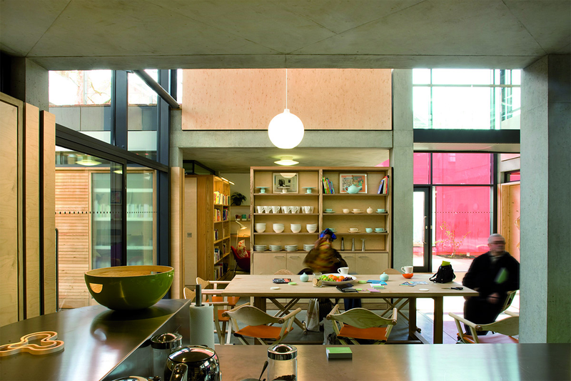 Illustration for article titled 5 Buildings Designed To Make Cancer Treatment a Little More Bearable
